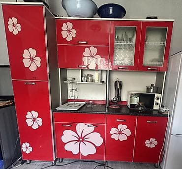 Кухонный гарнитур, Б/у, цвет - Красный, Самовывоз