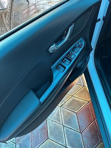 mini kuper: Hyundai Kona: 2018 г., 1.6 л, Автомат, Дизель, Кроссовер — 7