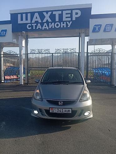 Honda Fit: 2003 г., 1.5 л, Вариатор, Бензин, Хэтчбэк