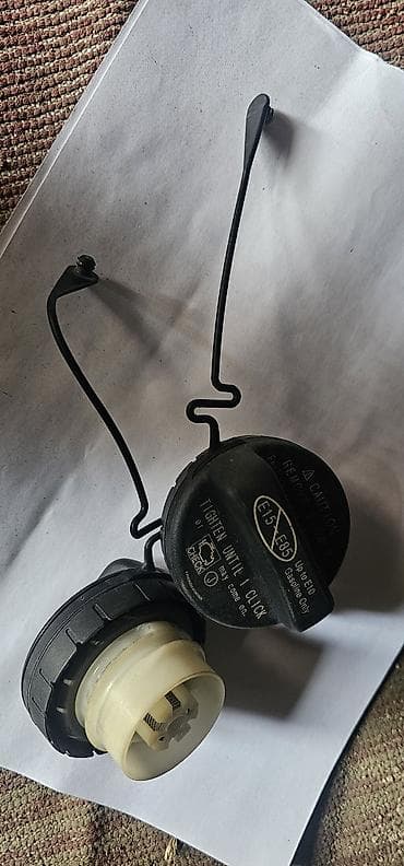 втулки: Лючок бензобака Toyota Оригинал — 2