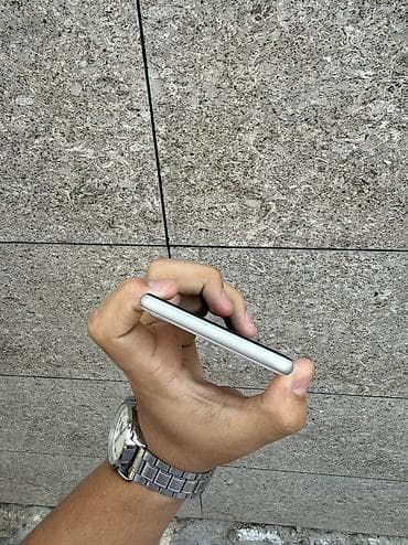 type s: IPhone SE 2020, Б/у, 64 ГБ, White Titanium, В рассрочку, 89 % — 4