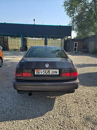 daewoo matiz 2012: Volkswagen Vento: 1993 г., Механика, Седан — 10