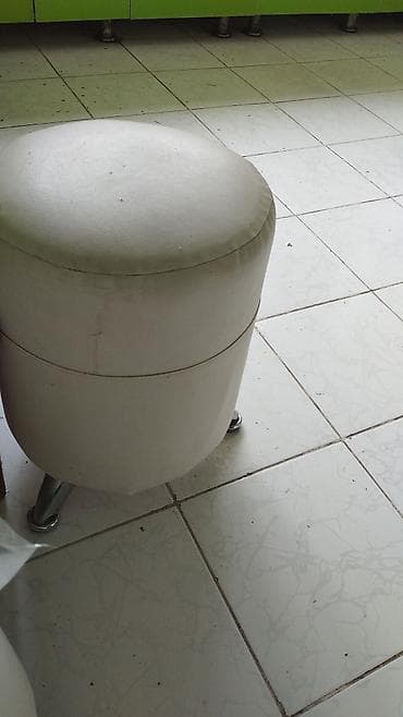 круглый: Пуф-табурет круглый - Форма: цилиндрическая, круглая сидушка - — 1