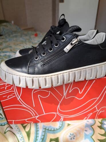 Качественная обувь кожа снаружи и внутри . Качество идеальное ! at lalafo.kg Качественная обувь кожа снаружи и внутри . Качество идеальное !