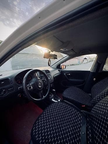 вольа: Volkswagen Polo: 2014 г., 1.6 л, Автомат, Бензин, Седан — 4