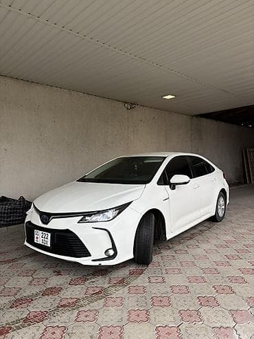 Toyota Corolla: 2019 г., 1.8 л, Вариатор, Гибрид, Седан