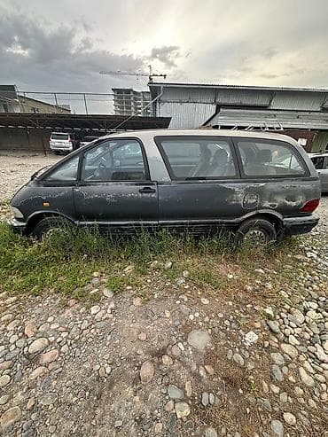 grand hiace: Toyota Previa: 1994 г., 2.4 л, Механика, Бензин, Минивэн — 4