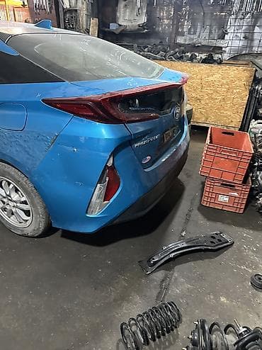 prius: Toyota Prius: 2019 г., 1.8 л, Вариатор, Электромобиль, Хэтчбэк — 2
