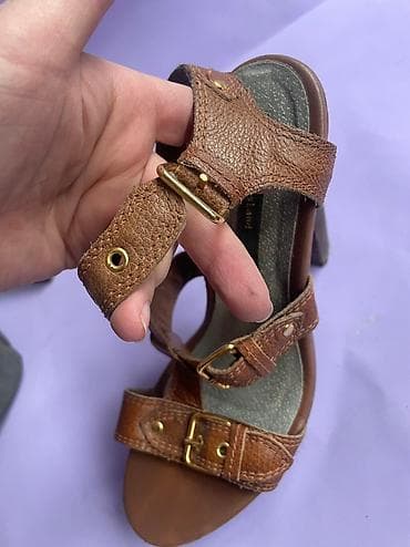 кроксы бу: Продаю кожаные босоножки 👡, отличного качества, супер удобные размер — 2