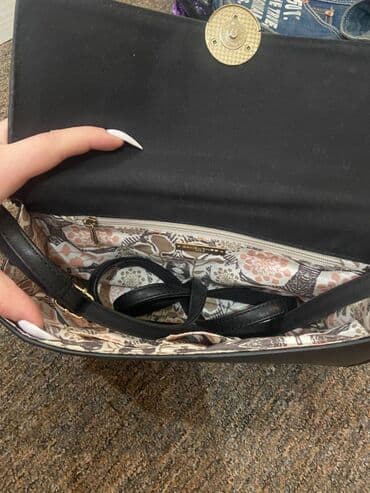 флаг кыргызстана 1898: Женские сумки в хорошем состоянии. Все замки рабочие. 600 сом каждая — 5