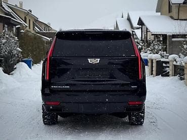 будка авто: Cadillac Escalade: 2022 г., 6.2 л, Автомат, Бензин, Внедорожник — 2
