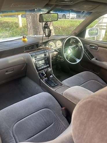 Datsun: Nissan Laurel: 2000 г., 2.5 л, Автомат, Бензин, Седан — 1