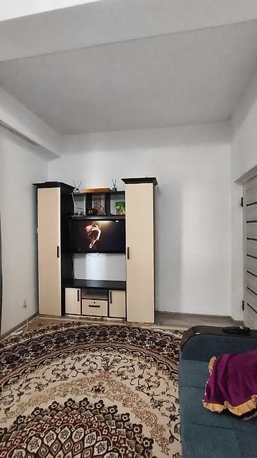 kg town: 2 комнаты, 90 м², Индивидуалка, 8 этаж, Косметический ремонт — 3