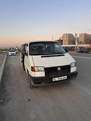 Volkswagen Transporter: 1992 г., 1.8 л, Ручные, Бензин, Фургон