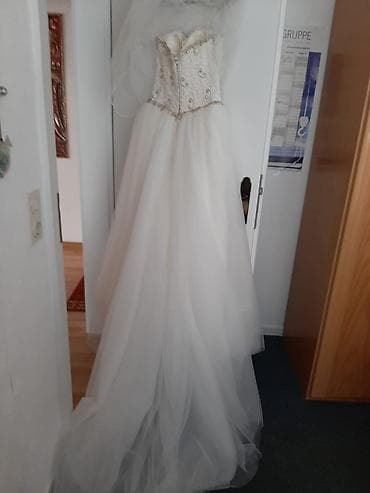 букет невесты бишкек цены: Свадебное платье, S, С фатой, Б/у — 2
