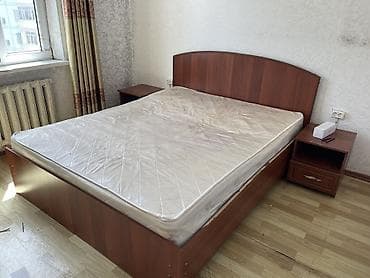 спальные мебель бу: Спальный гарнитур, Б/у, Двуспальная кровать, Комод, Тумба, Самовывоз, цвет - Коричневый — 1