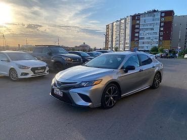 prius v: Toyota Camry: 2020 г., Вариатор, Гибрид, Седан — 3