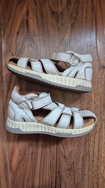 закрытые сандалии: Продаю босоножки детские, 22 размер — 2