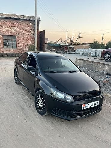h 1: Volkswagen Polo: 2013 г., 1.6 л, Механика, Бензин, Седан — 1