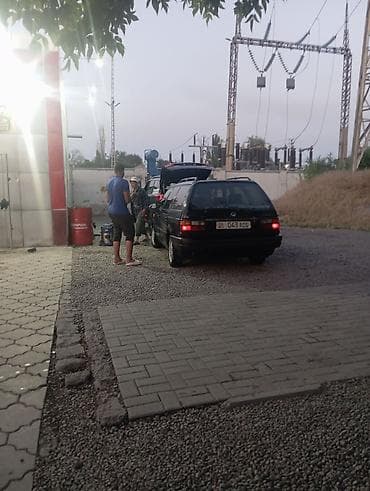 Volkswagen Passat: 1991 г., 1.8 л, Механика, Бензин, Универсал