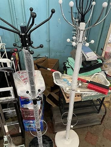 вешалки прихожие: Напольная вешалка для одежды с держателем Полностью металл. Очень — 2