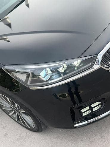 сед: Kia Cadenza: 2019 г., Седан — 4