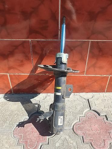 bwb e34: Амортизационная стойка передней подвески и поворотный кулак (ступичный — 1