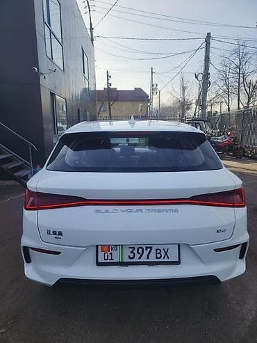 Транспорт: BYD E2: 2022 г., Электромобиль, Хэтчбэк — 2