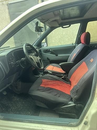 Унаа: Volkswagen Passat Variant: 1990 г., Универсал — 5