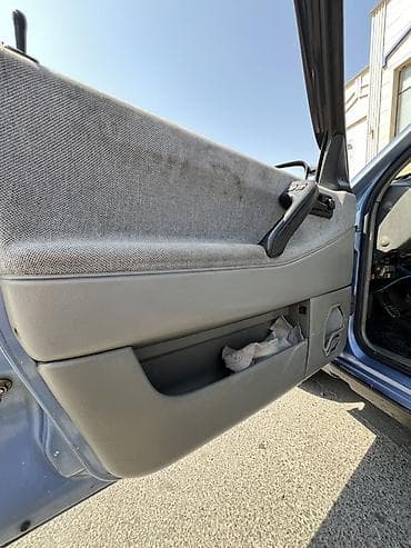 w124 e220: Volkswagen Passat Variant: 1992 г., 2 л, Механика, Бензин, Универсал — 6