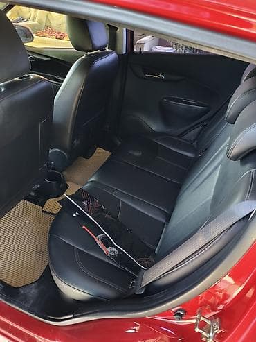 hyundai sonata lf 2016: Chevrolet Spark: 2016 г., 1 л, Автомат, Бензин, Хэтчбэк — 8