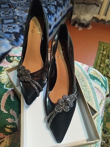 оригинал красовка: Туфли, 38, Olli, Новый, цвет - Черный, Самовывоз — 1