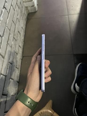 s 5 5: Samsung Galaxy S25+, Б/у, 128 ГБ, цвет - Фиолетовый — 5