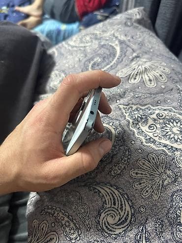 Аксессуары для мобильных телефонов: Poco F5, Б/у, 256 ГБ, цвет - Белый, 1 SIM, 2 SIM — 3