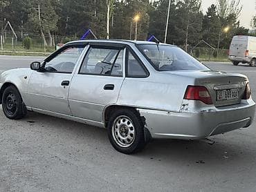 т 82: Daewoo Nexia: 2009 г., 1.5 л, Кол менен иштөөчү, Бензин, Седан — 5