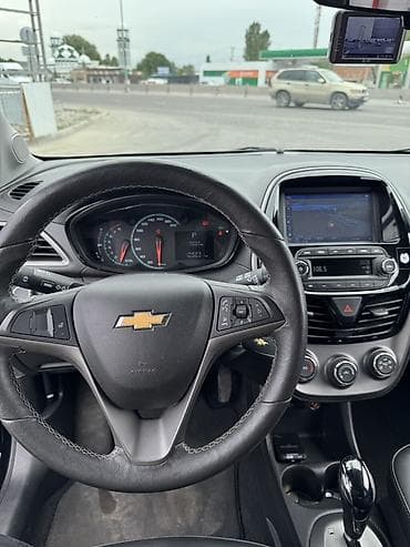 geely coolray: Chevrolet Spark: 2020 г., 1 л, Автомат, Бензин, Хэтчбэк — 9