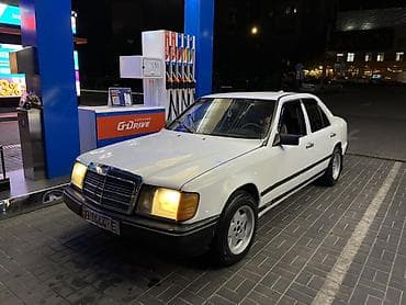 очен срочно: Mercedes-Benz W124: 1988 г., 2.3 л, Механика, Бензин, Седан — 5