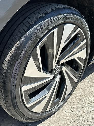 круг от прицепа: Volkswagen ID.6: 2022 г., Электромобиль, Кроссовер — 6