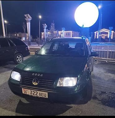 Volkswagen Bora: 2000 г., 1.6 л, Автомат, Бензин, Седан