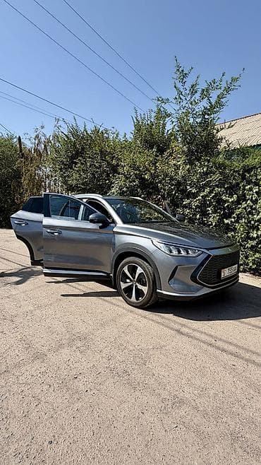 geely e5: BYD Song Plus: 2021 г., 1.5 л, Гибрид, Кроссовер — 9