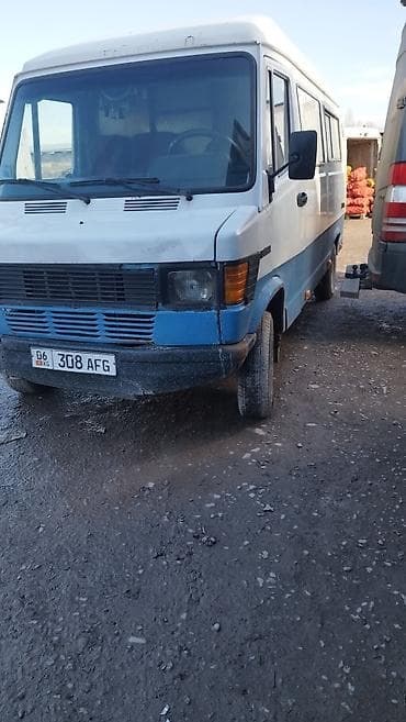 аварийный авто: Mercedes-Benz T1: 1989 г., 2.9 л, Дизель, Бус — 3