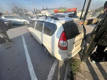 ВАЗ (ЛАДА): ВАЗ (ЛАДА) Priora: 2011 г., Универсал — 3