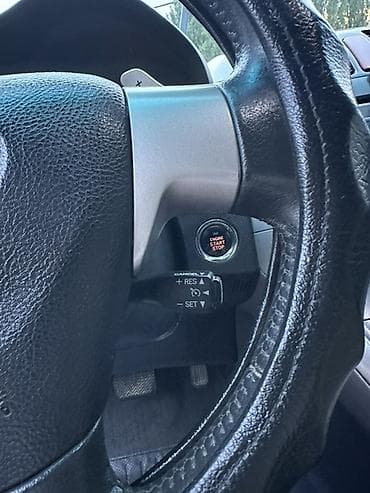 jak авто: Toyota Auris: 2008 г., Робот, Хэтчбэк — 5
