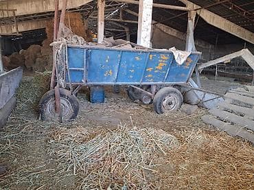 Кормораздатчики: Кормораздатчик прицепной (механический) - Конструкция: металлический — 1