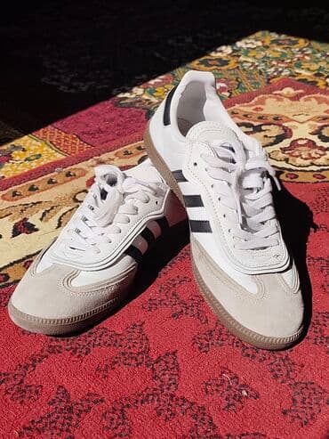 брендовая куртка: Adidas Samba — отдам ниже стоимости! Оригинал. Покупал в Москве за — 1