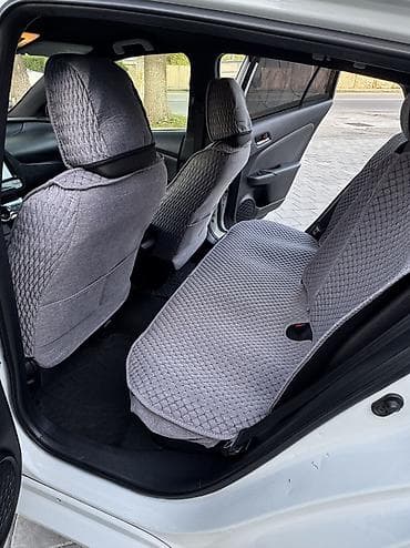 Унаа сатуу: Toyota Prius: 2016 г., 1.8 л, Вариатор, Гибрид, Лифтбек — 10