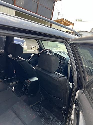 byd e6: Volkswagen Passat: 1995 г., 2 л, Механика, Бензин, Универсал — 10