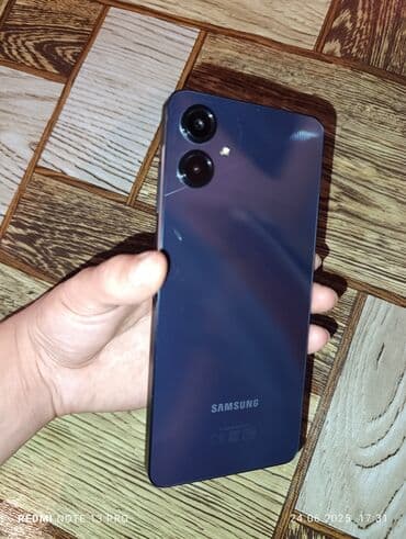 редим 10 а: Samsung Galaxy A06, Колдонулган, 128 ГБ, 2 SIM — 4