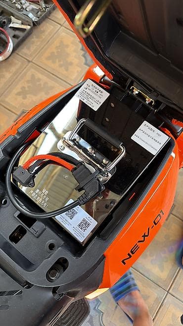 led свет: Электрический скутер (городской e-moped)🔋 Мотор: 3000W ⚡ Чыңалуу: 72V — 3