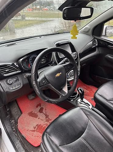 lada priors: Chevrolet Spark: 2016 г., 1 л, Автомат, Бензин, Хэтчбэк — 5